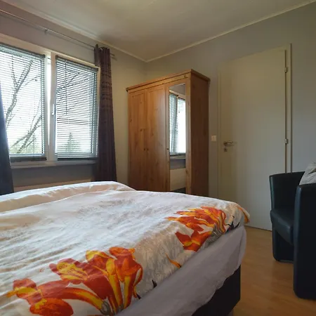 Elegant In With Private Garden , Cleaning Included