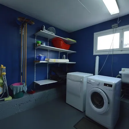 Elegant In With Private Garden , Cleaning Included * マルメディ